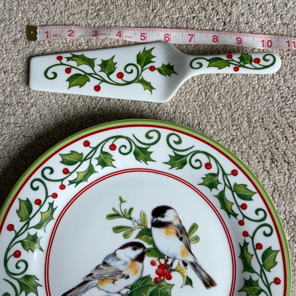 Andrea by Sadek Holiday cake plate and server set
